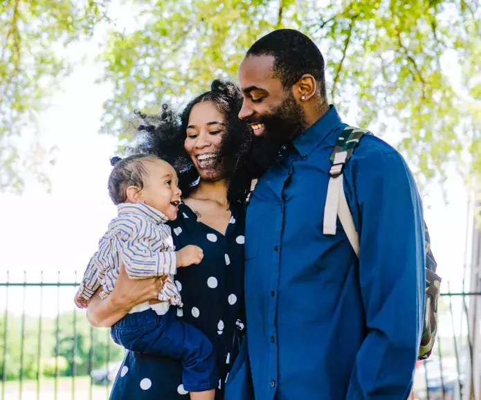 Father and mother with young son | American Kidney Fund